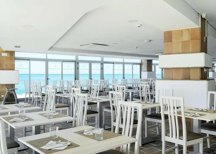 فندق Aluasun Doblemar 4*