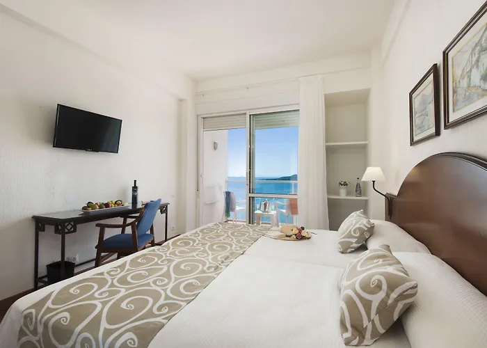 فندق Aluasun Doblemar 4*